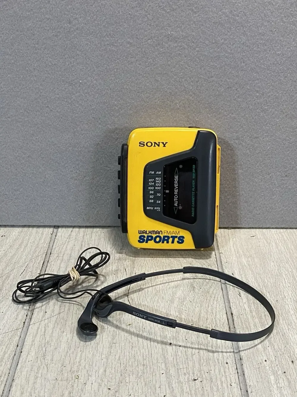 Vintage Sony WM-AF54 WalkMan Sport Radio Cassette Player Portable Yellow WORKS